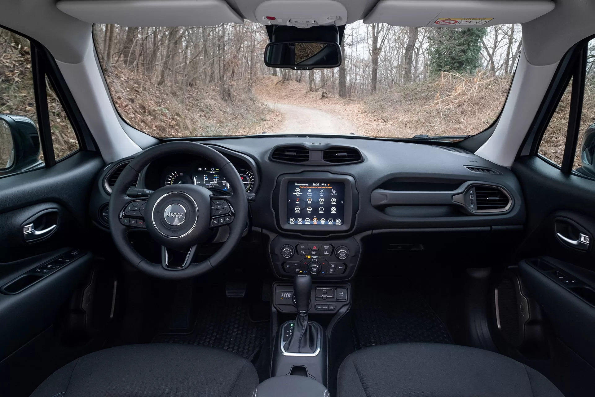 Jeep Renegade 4xe jpg
