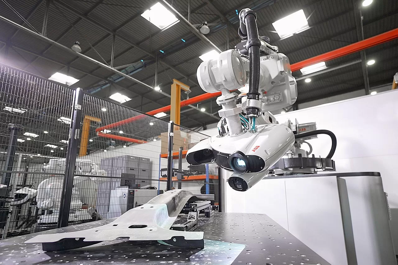 ABB 2024 yilinda robot teknolojisi ve yapay zeka alaninda yeni sinirlar belirliyor 3 jpg