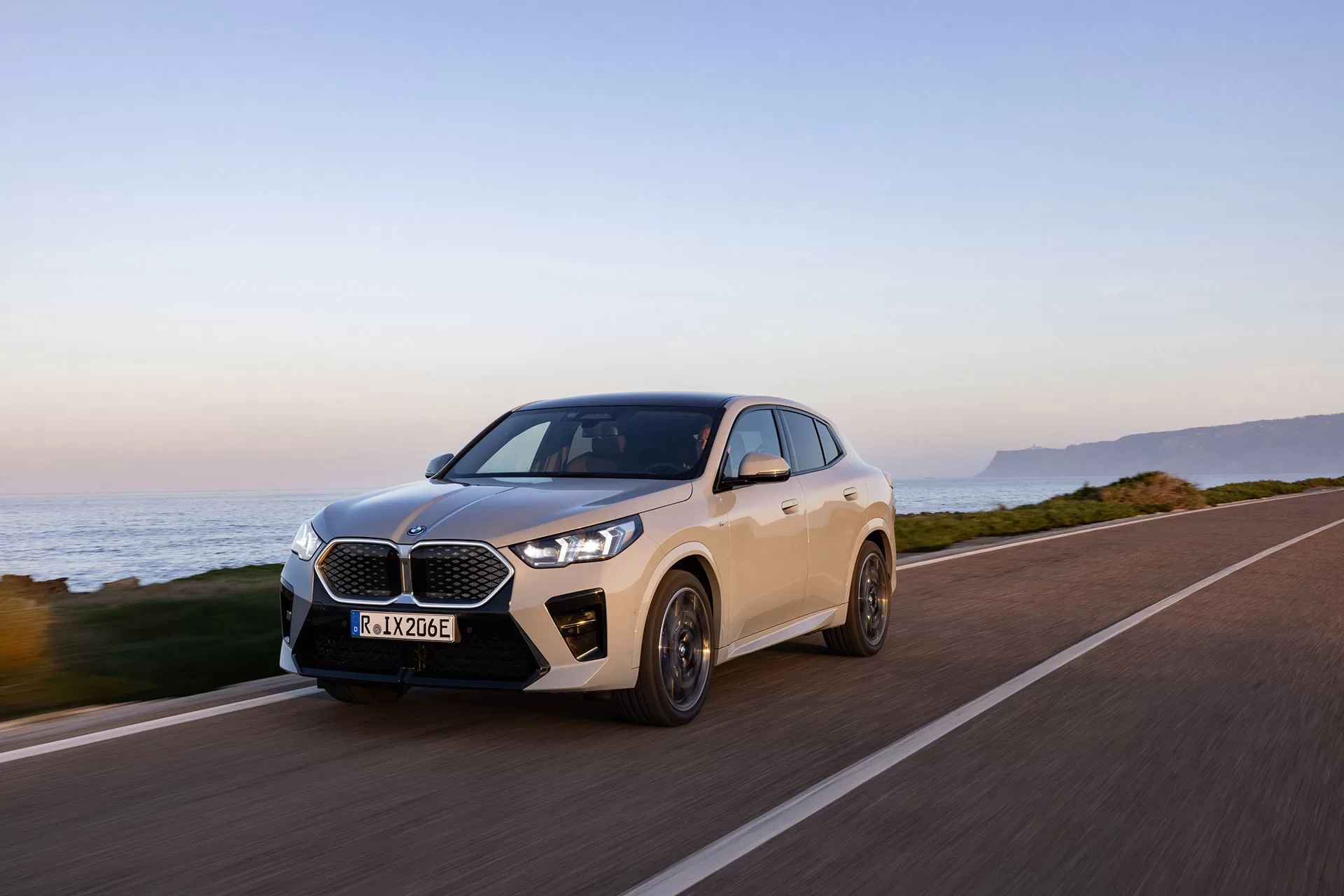 Yeni BMW iX2 eDrive20 1 jpg