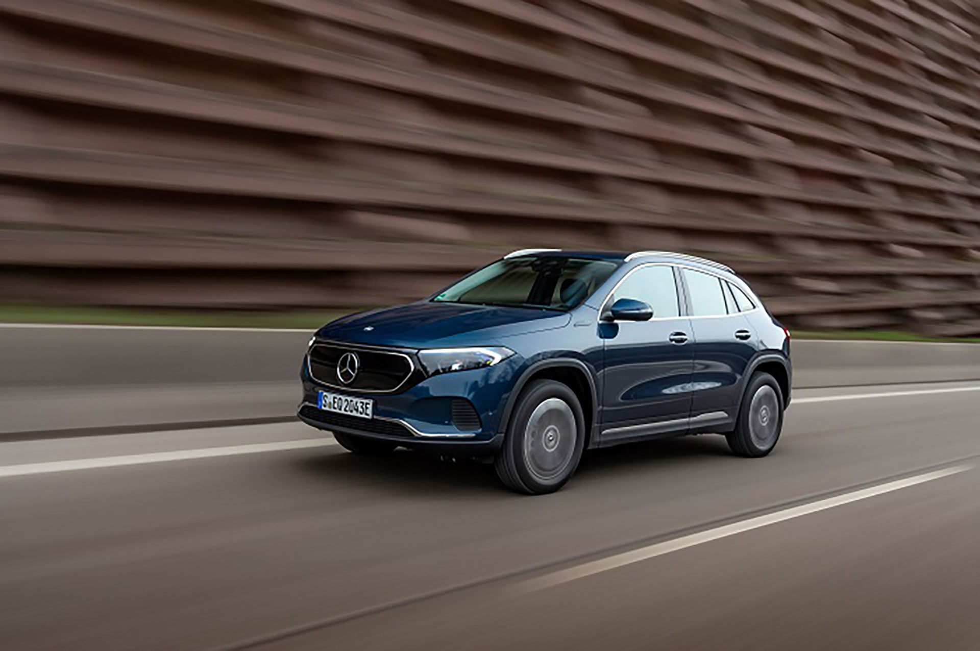 Mercedes Benz EQA