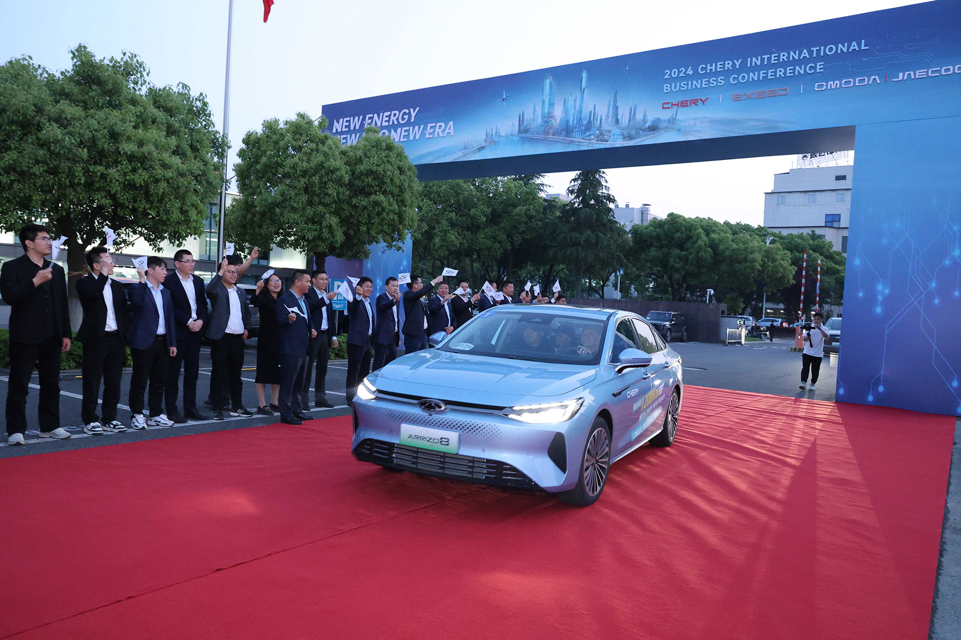 Chery ARRIZO 8 PHEV 2