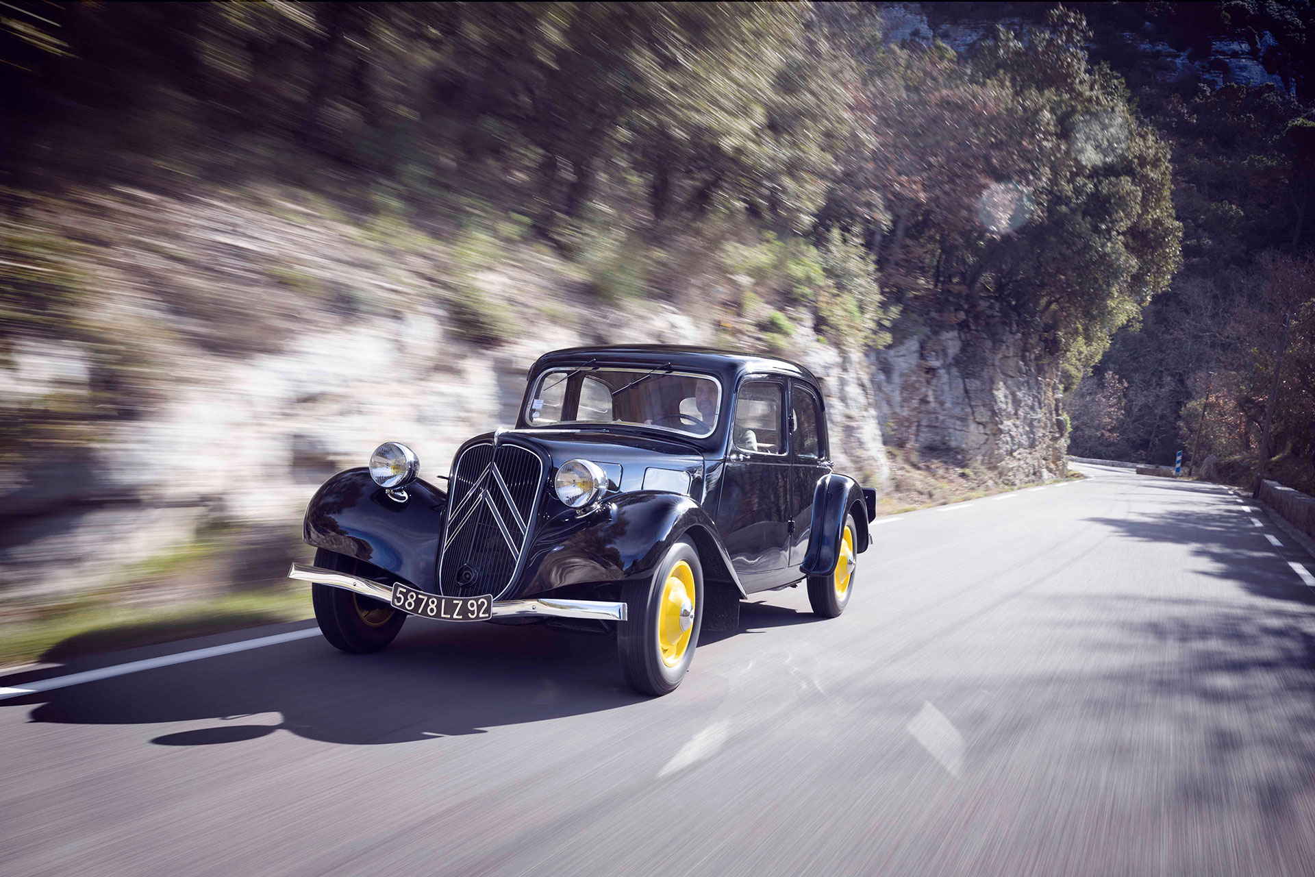 Citroën Traction Avant 90 Yaşında 1 Citroën Traction Avant 90 Yaşında
