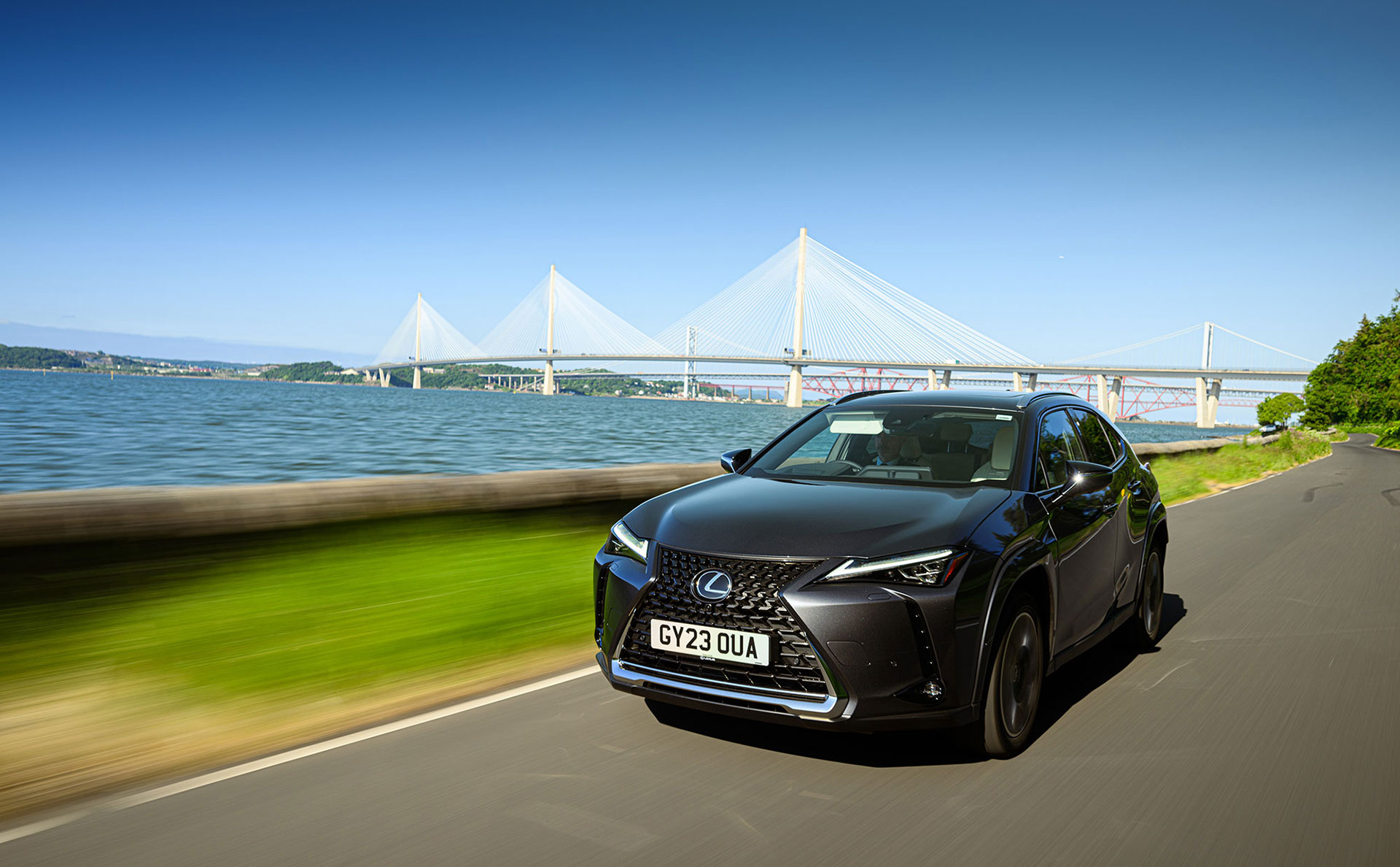 Lexus UX300e 1