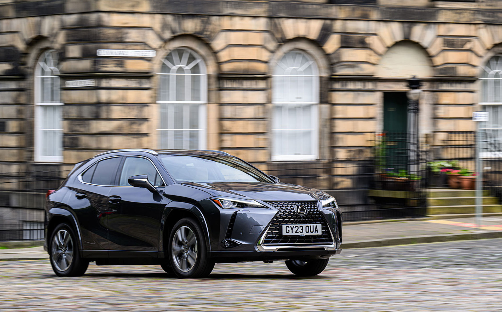 Lexus UX300e 2