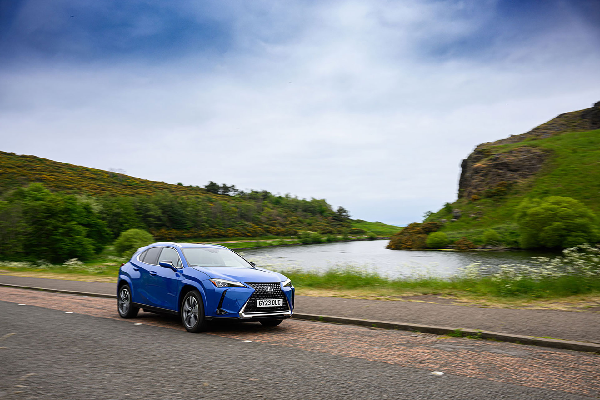 Lexus UX300e 5