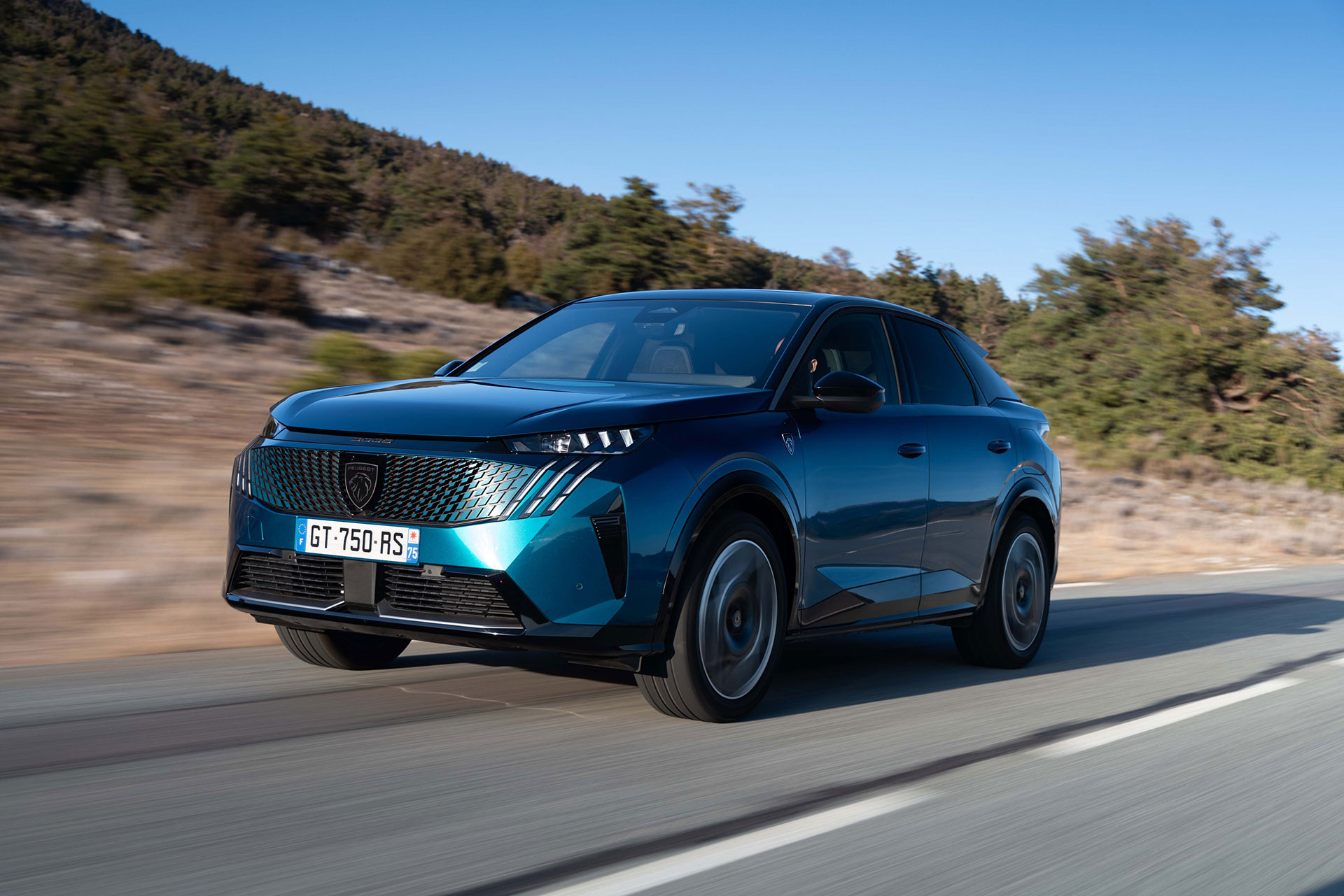 Stellantis'ten 30 Yeni Hibrit Model