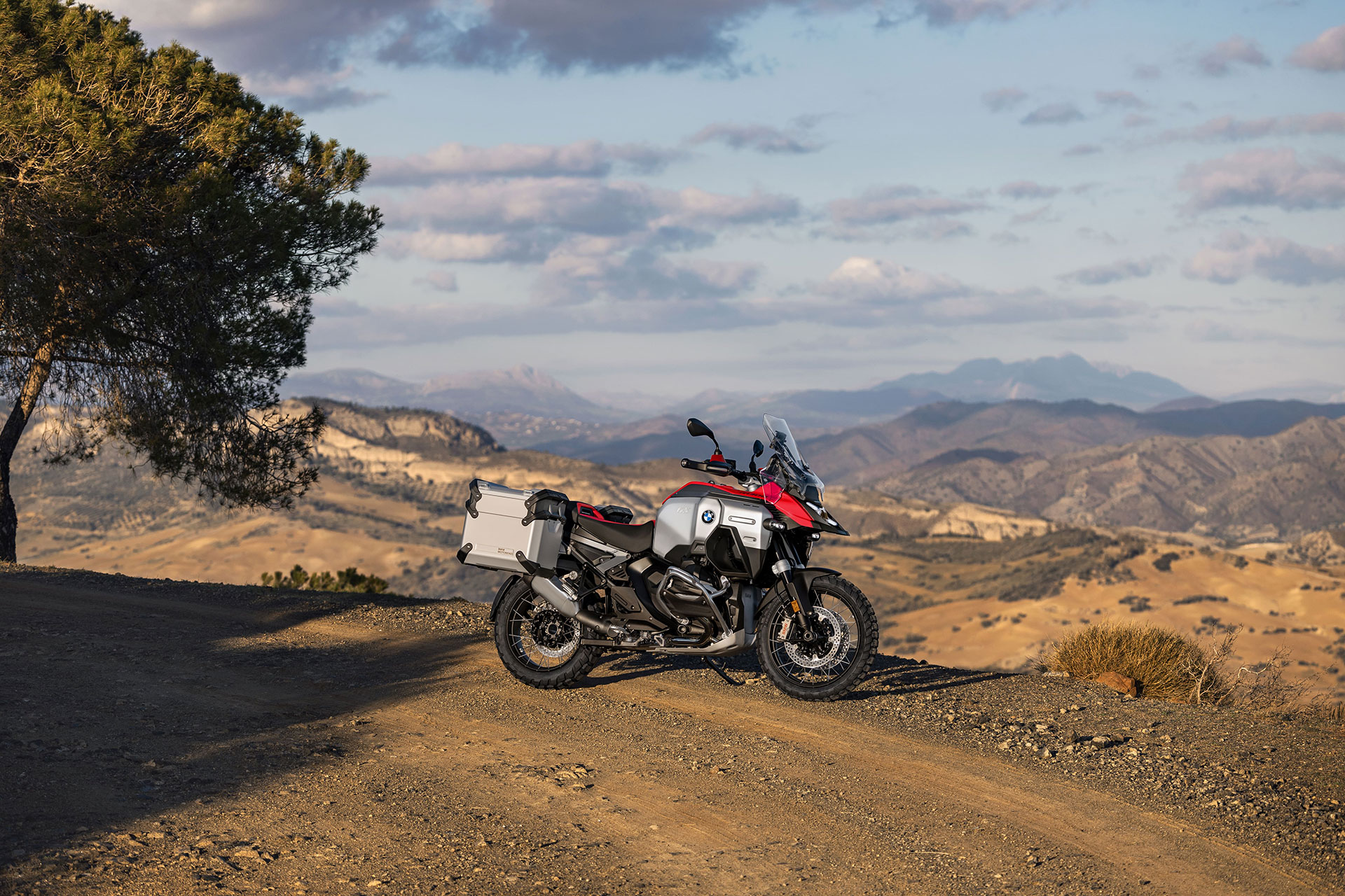 BMW R 1300 GS Adventure: Sınırları Aşmaya Hazır 1 BMW R 1300 GS Adventure: Sınırları Aşmaya Hazır