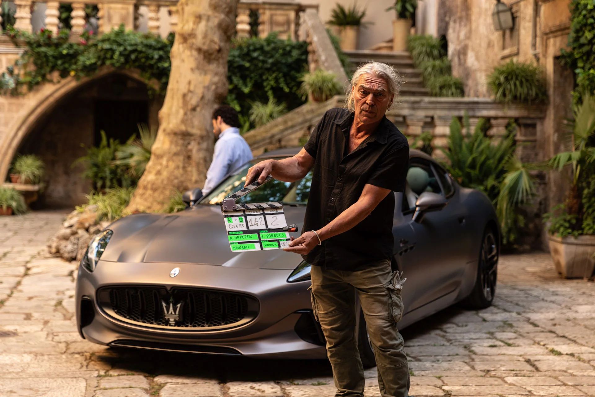 1727433757 15. Maserati Compagni di Viaggio Behind the scene photo with GranTurismo Folgore