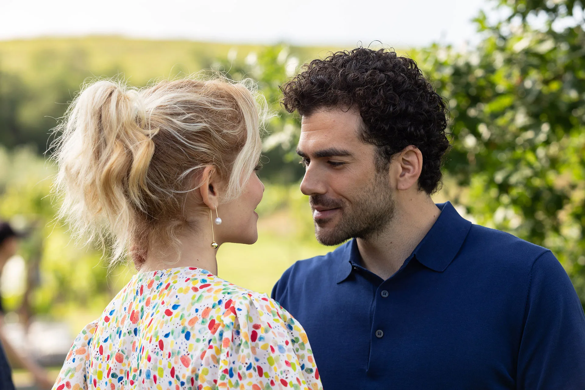 1727433784 20. Maserati Compagni di Viaggio Behind the scene photo with actor Andrea di Luigi and actress Noemi Brando