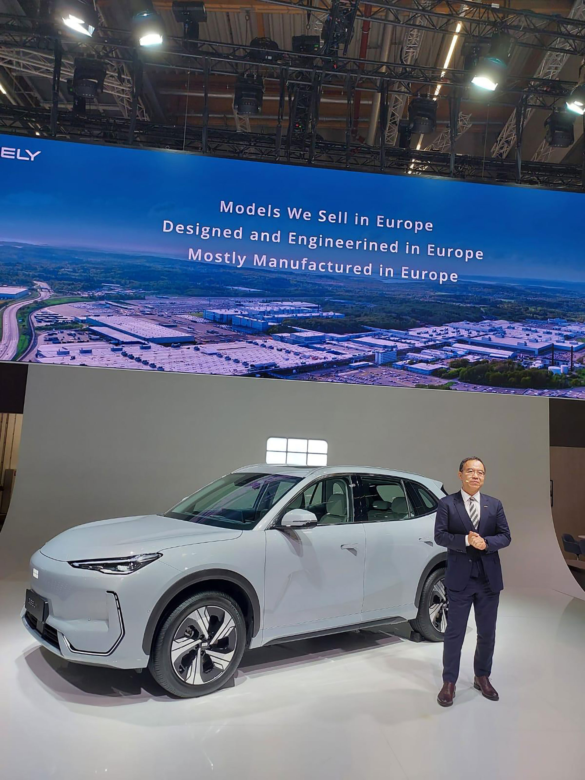 Çinli Otomobil Devleri Avrupa Fuarlarında 1 Geely Holding Group başkan yardımcısı Victor Yang