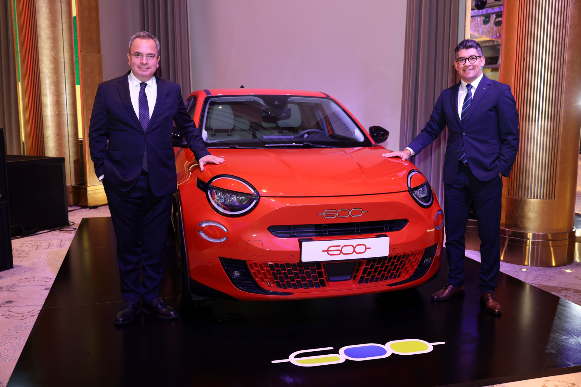 Yeni Fiat 600 fiyat Türkiye 2 FIAT Marka Direktörü Altan AytaçFIAT Pazarlama Müdürü Halil Çolak