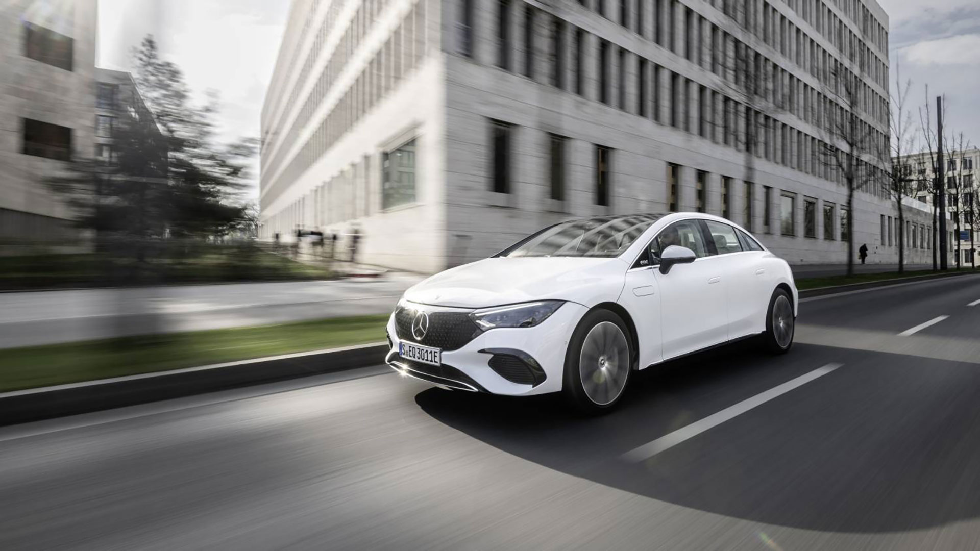 EQE 280 AMG Türkiye'de En Uzun Menzil