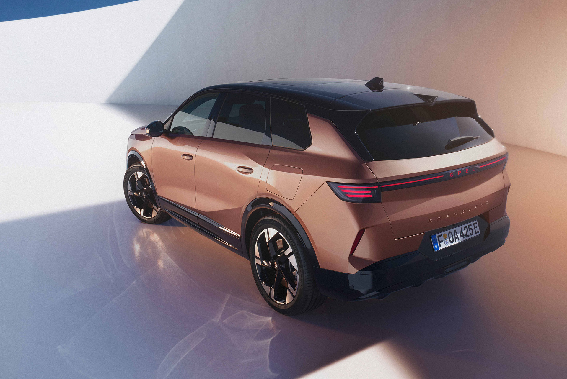 Yeni Opel Grandland Yenilikçi Marka Vizyonunu Hayata Geçiriyor! 1 Yeni Opel Grandland