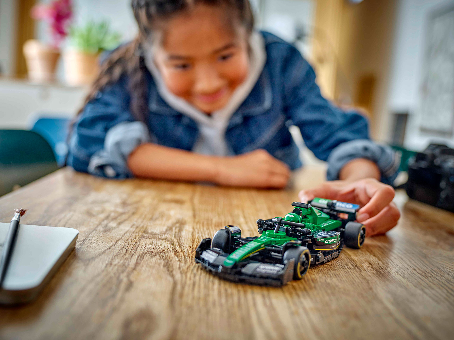 1732284194 77245 LEGO Speed Champions Aston Martin Aramco F1 AMR24 Yar Arabas