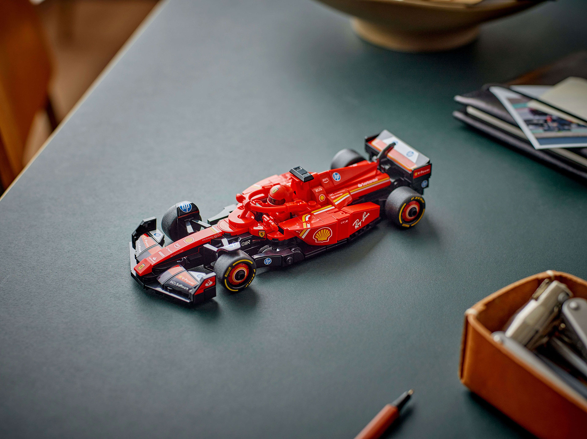 1732284220 LEGO Speed Champions Ferrari SF 24 F1 Yar Arabas
