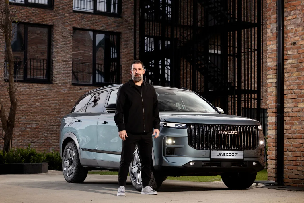 Arda Turan JAECOO nun yüzü oldu