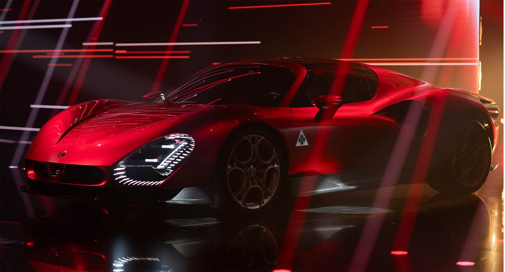 Alfa Romeo 33 Stradale: Yılın Süper Otomobili 1 Alfa Romeo 33 Stradale: Yılın Süper Otomobili