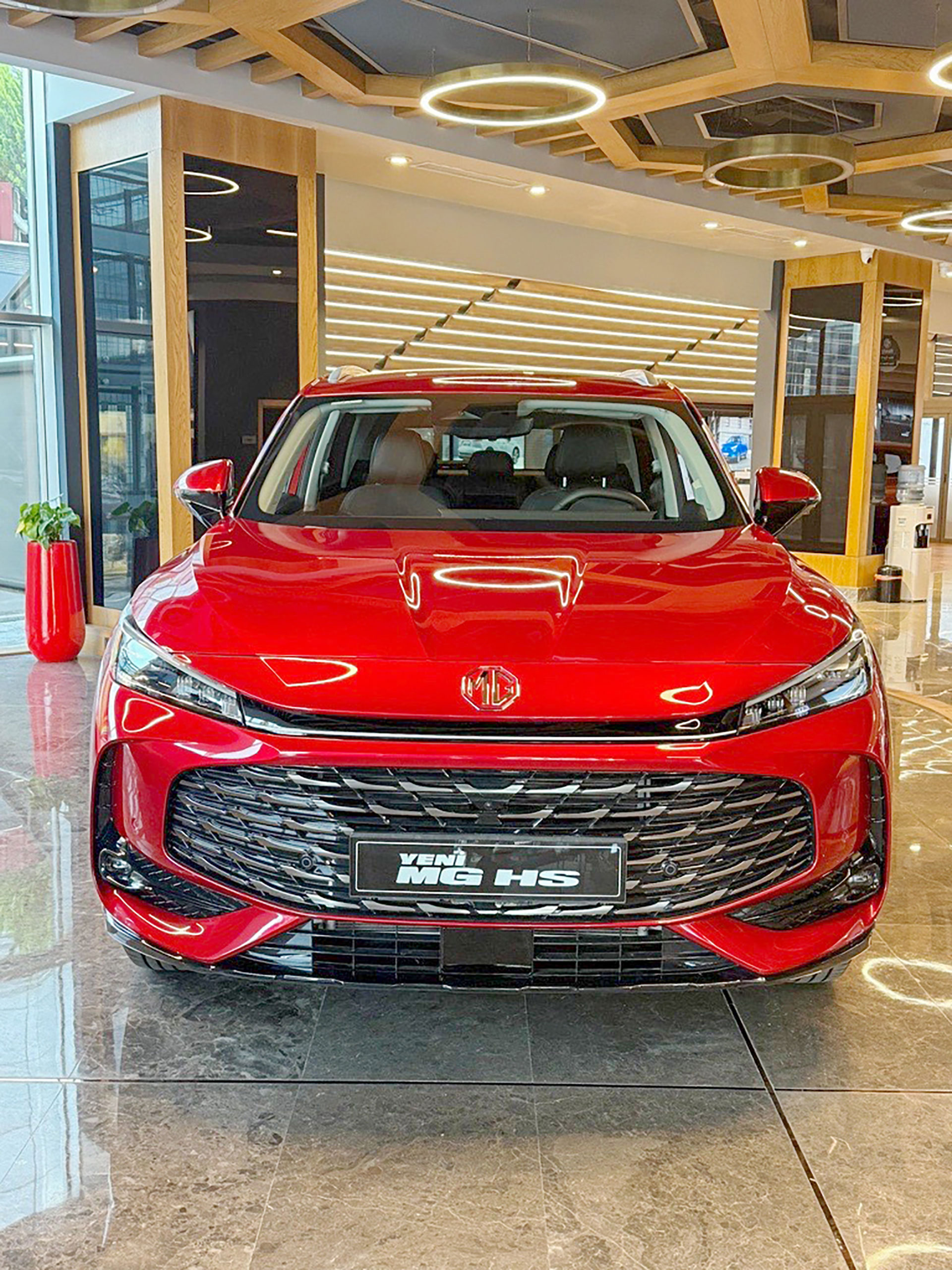 Yeni MG HS: Teknolojiyle Buluşan Sürüş Keyfi 1 Yeni MG HS: Teknolojiyle Buluşan Sürüş Keyfi