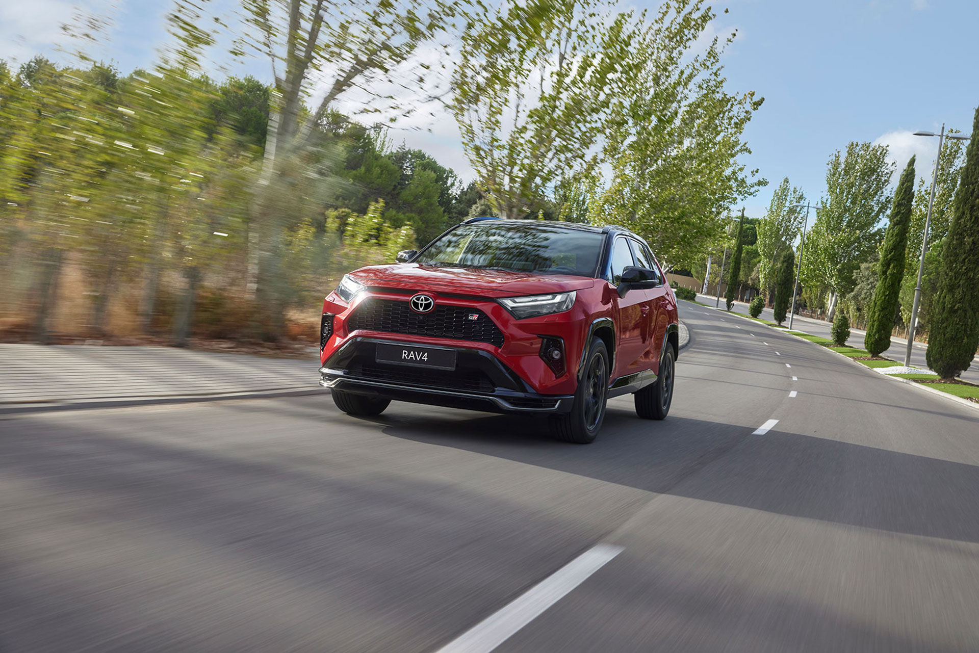 Toyota RAV4 GR SPORT: Cesur ve Dinamik