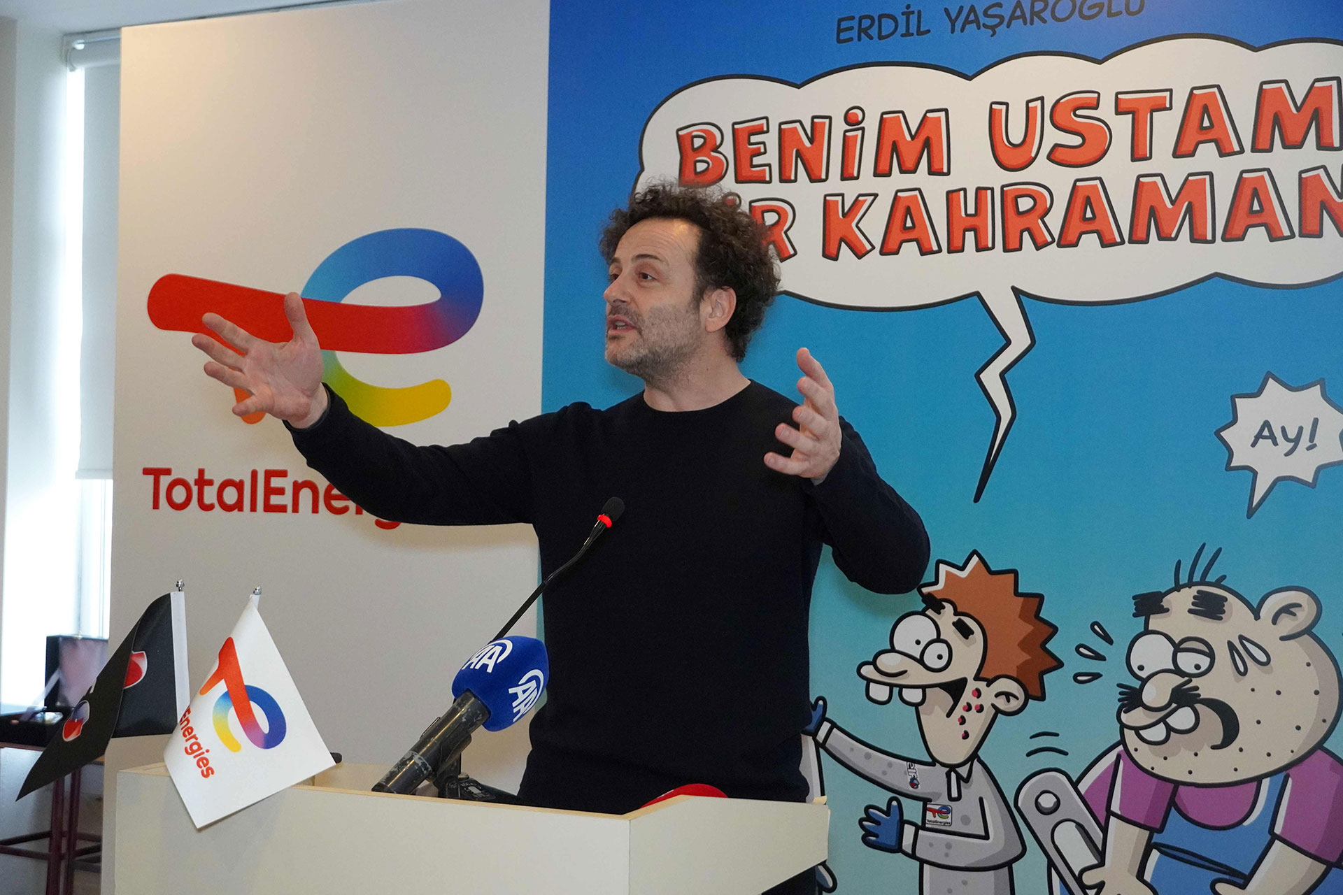 Ünlü karikatürist Erdil Yaşaroğlu