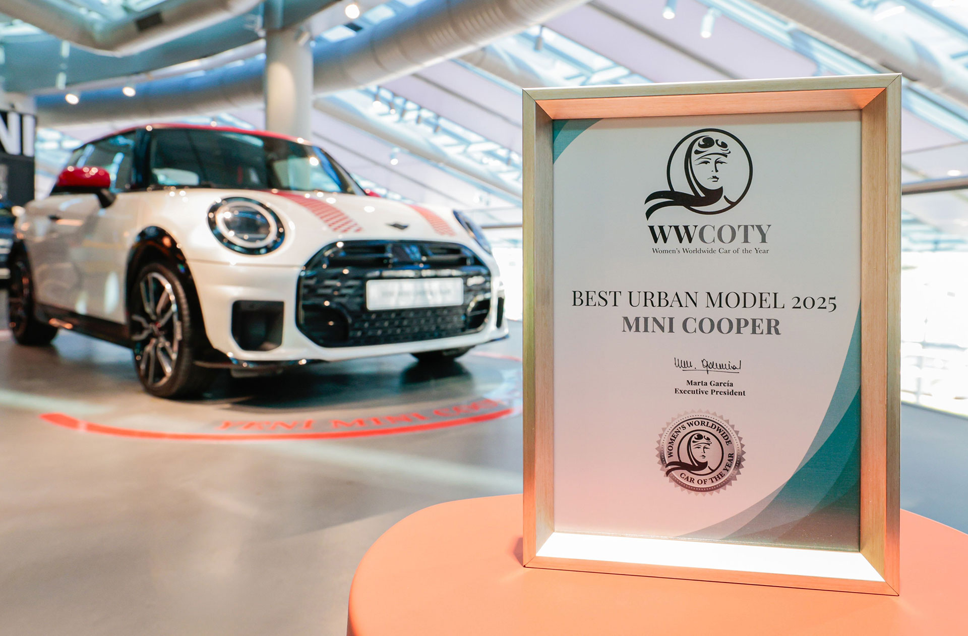 MINI Cooper, WWCOTY jürisinden tam not aldı.