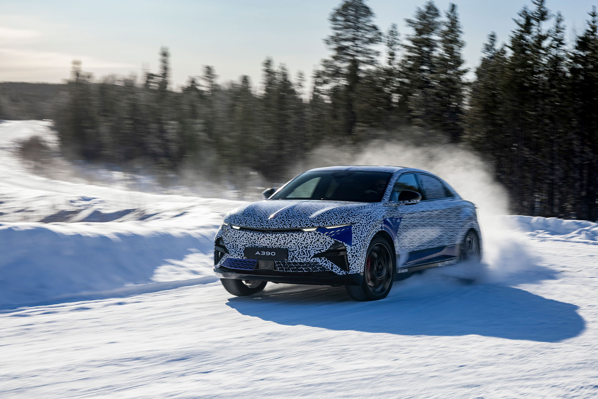 Alpine A390 kutuplarda testte: Tanıtım öncesi son aşama 1 Alpine A390 kutuplarda testte: Tanıtım öncesi son aşama
