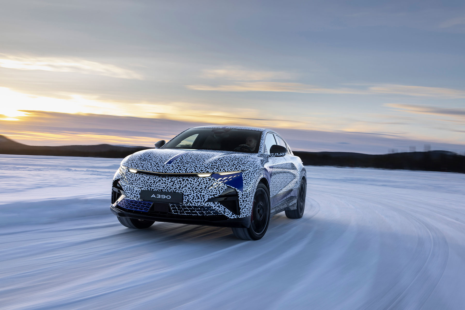 Alpine A390 kutuplarda testte: Tanıtım öncesi son aşama