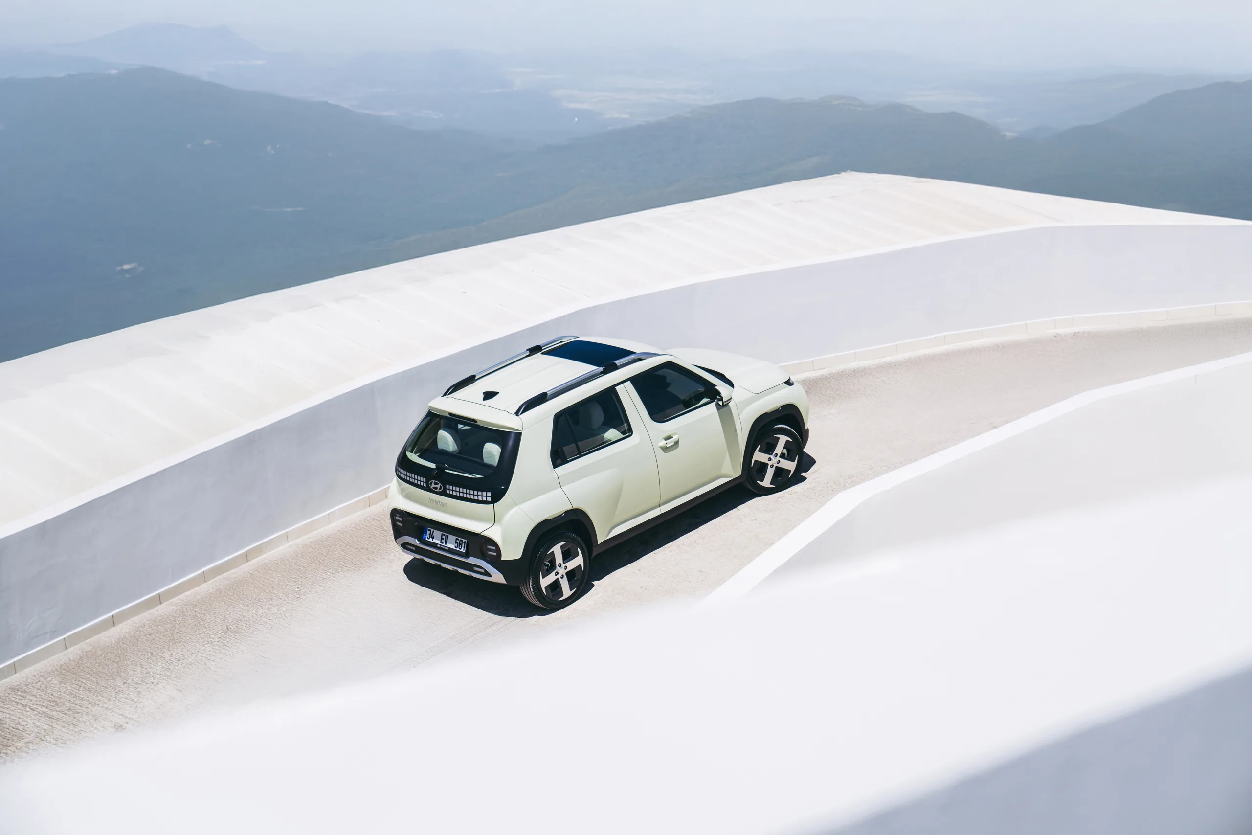 1747803023 2025 Hyundai INSTER Advance 5 scaled
