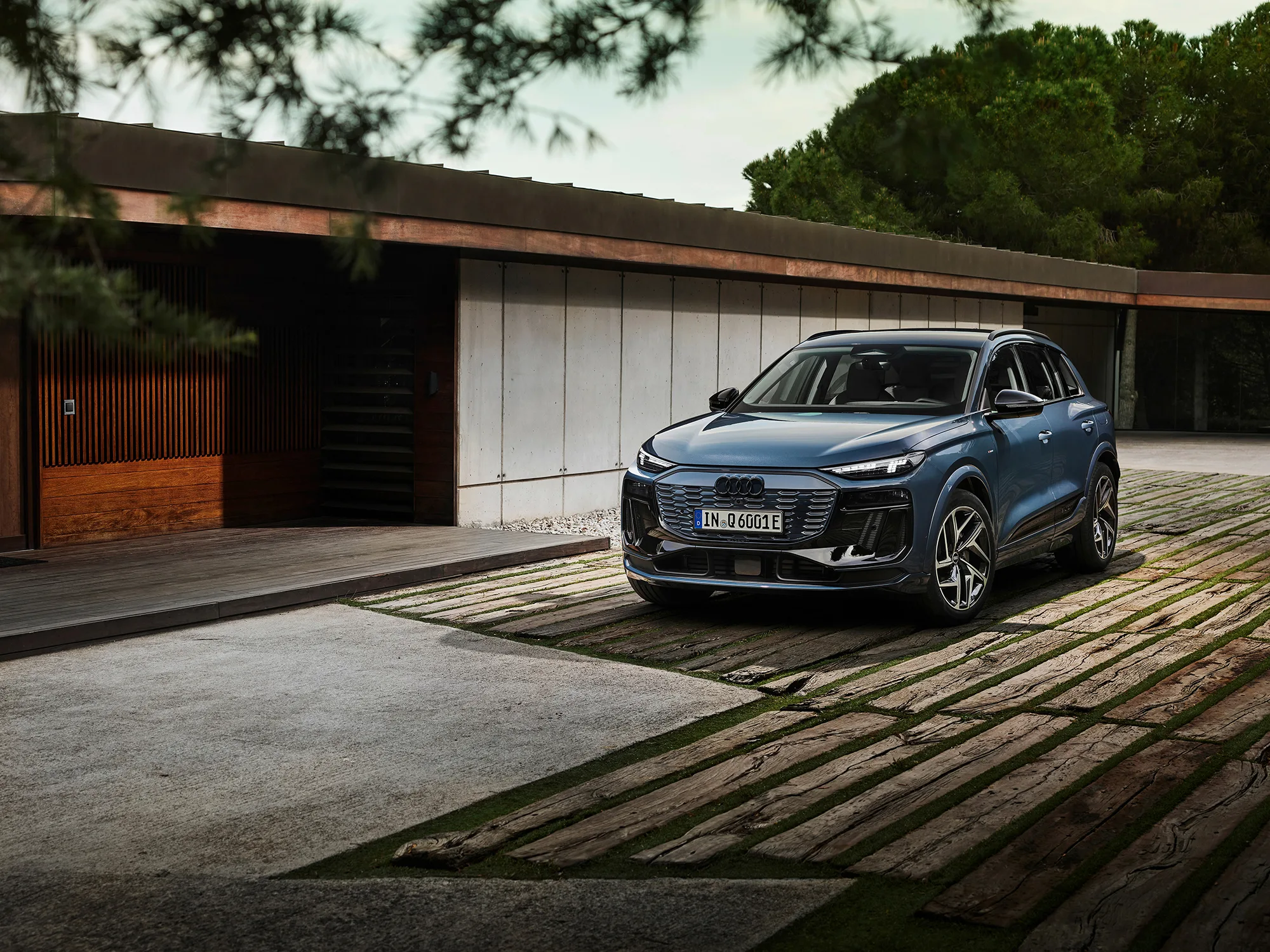 1747810677 Audi Q6 SUV e tron 7