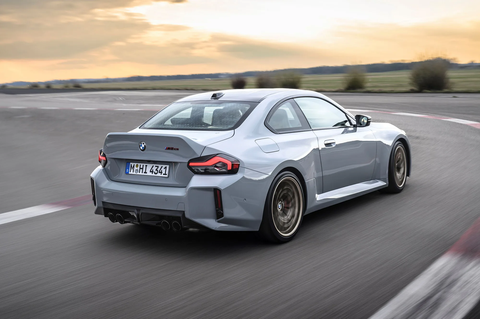 1748519458 BMW M2 CS 3