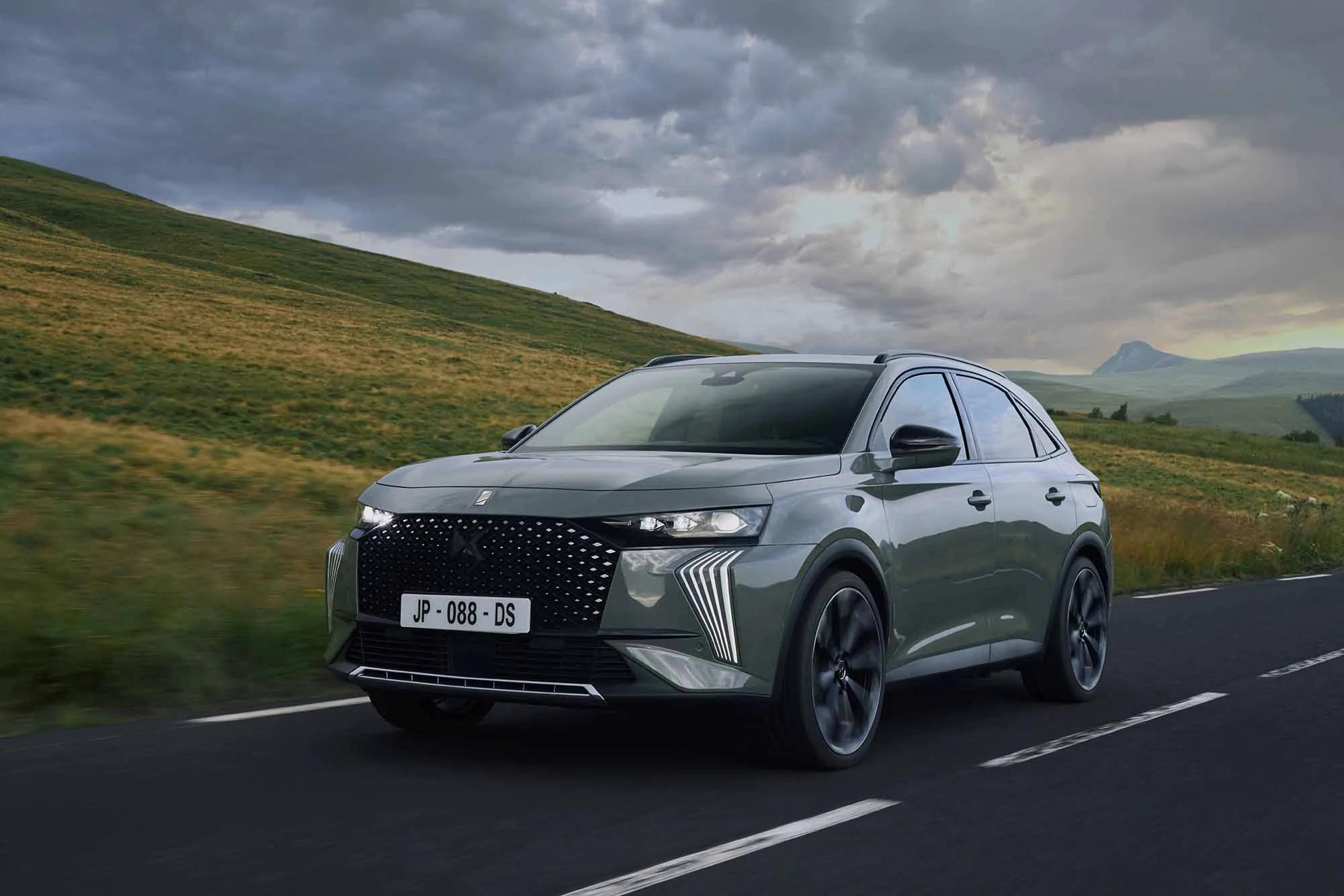 DS AUTOMOBILES 1