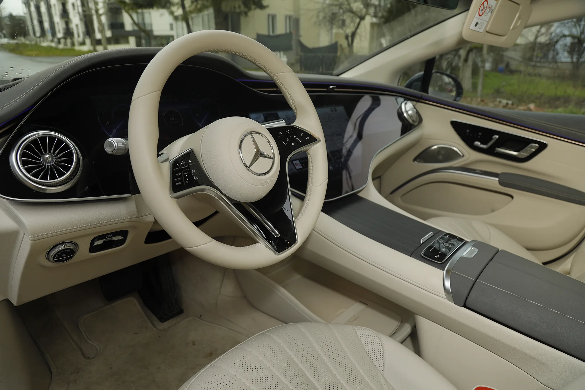 Mercedes EQS6