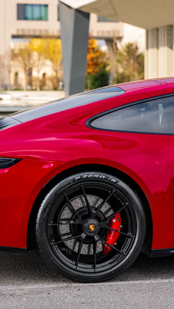 Pirelli P ZeroR Porsche911 tr1