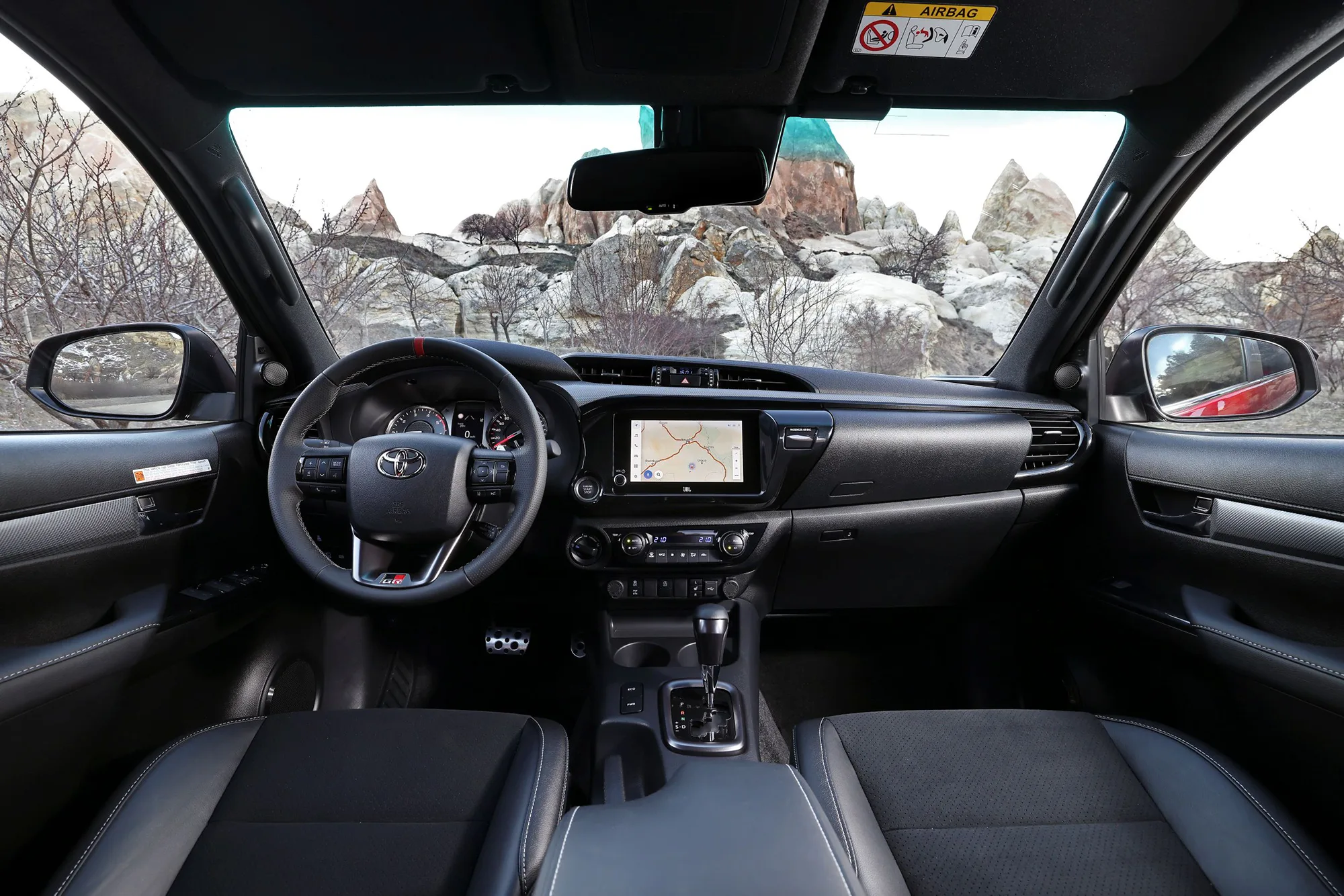 Toyota Hilux GR SPORT 6