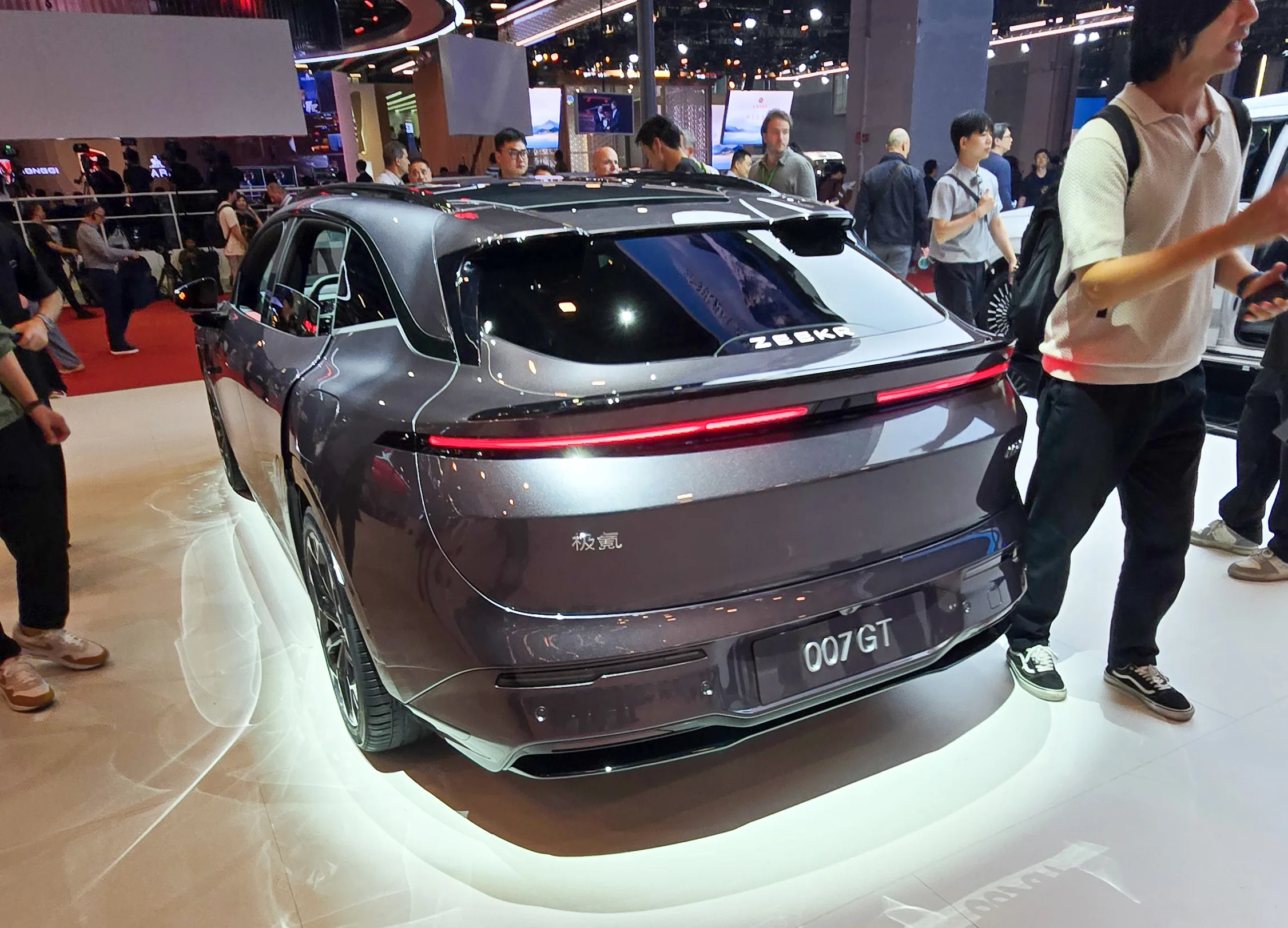 Zeekr 007 GT2