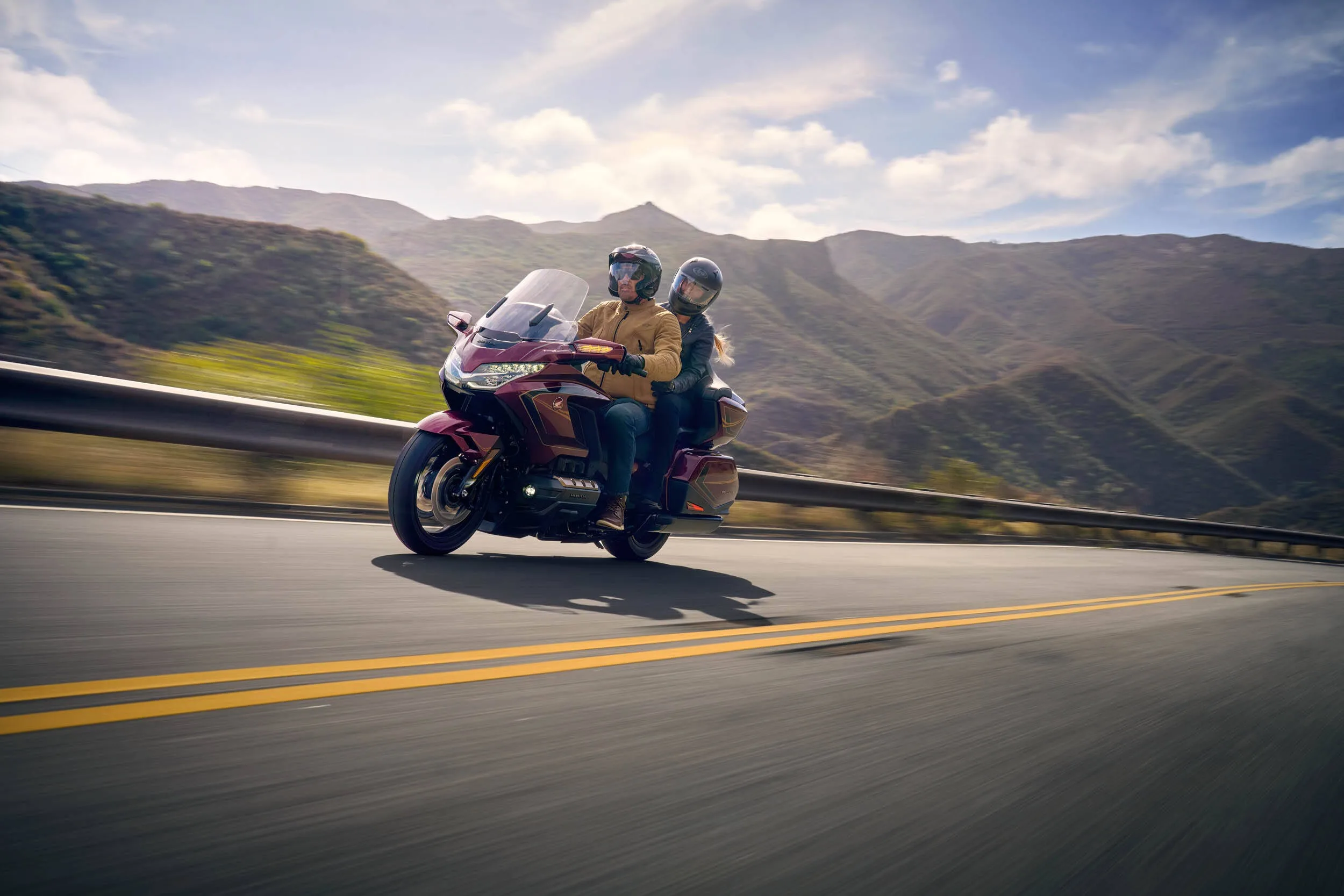 Honda Gold Wing ve Gold Wing Bagger 50. Yıla özel versiyonlarıyla Türkiye’de! 1 HONDA GL1800 GOLD WING TOUR 1