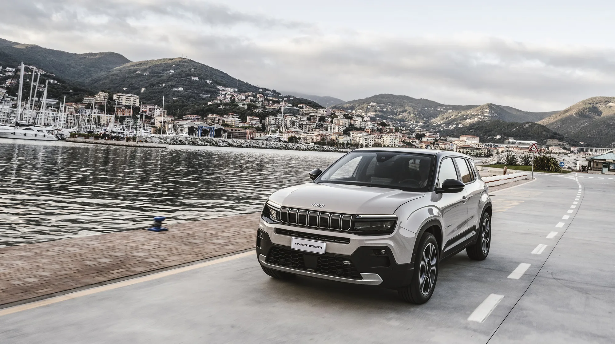 Jeep Avenger, Renegade ve Compass modellerinde kaçırılmayacak haziran fırsatları 2 Jeep Avenger e hybrid