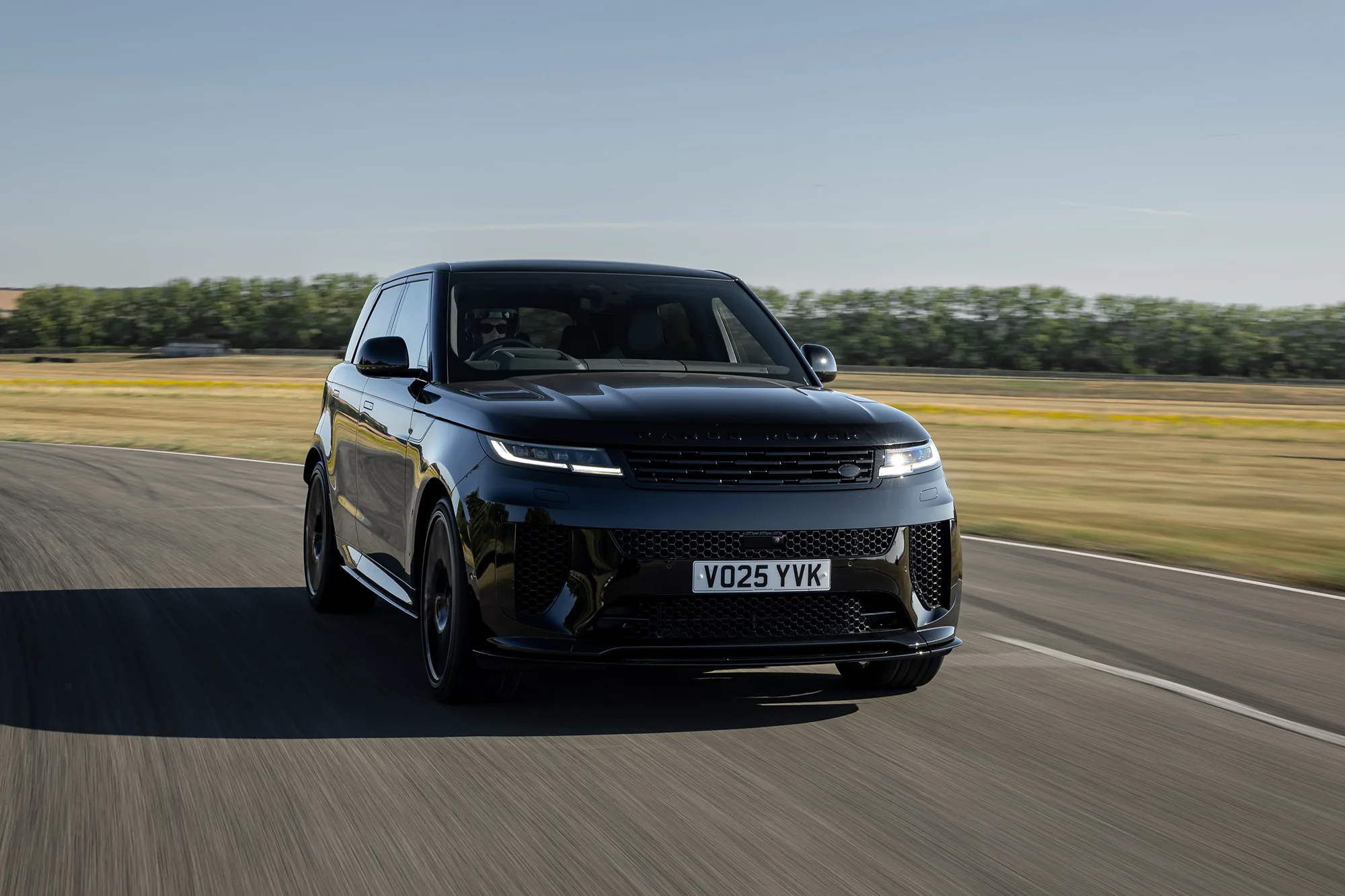 Goodwood Festival of Speed 2025: Range Rover, Defender, Discovery ve Jaguar sahneye çıkıyor 1 Range Rover Sport SV Black