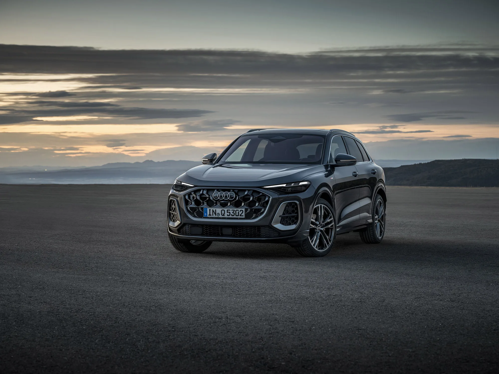 Yeni Audi Q5: Üçüncü nesil ile dijitalleşme ve performansın zirvesi 2 Audi Q5 SUV