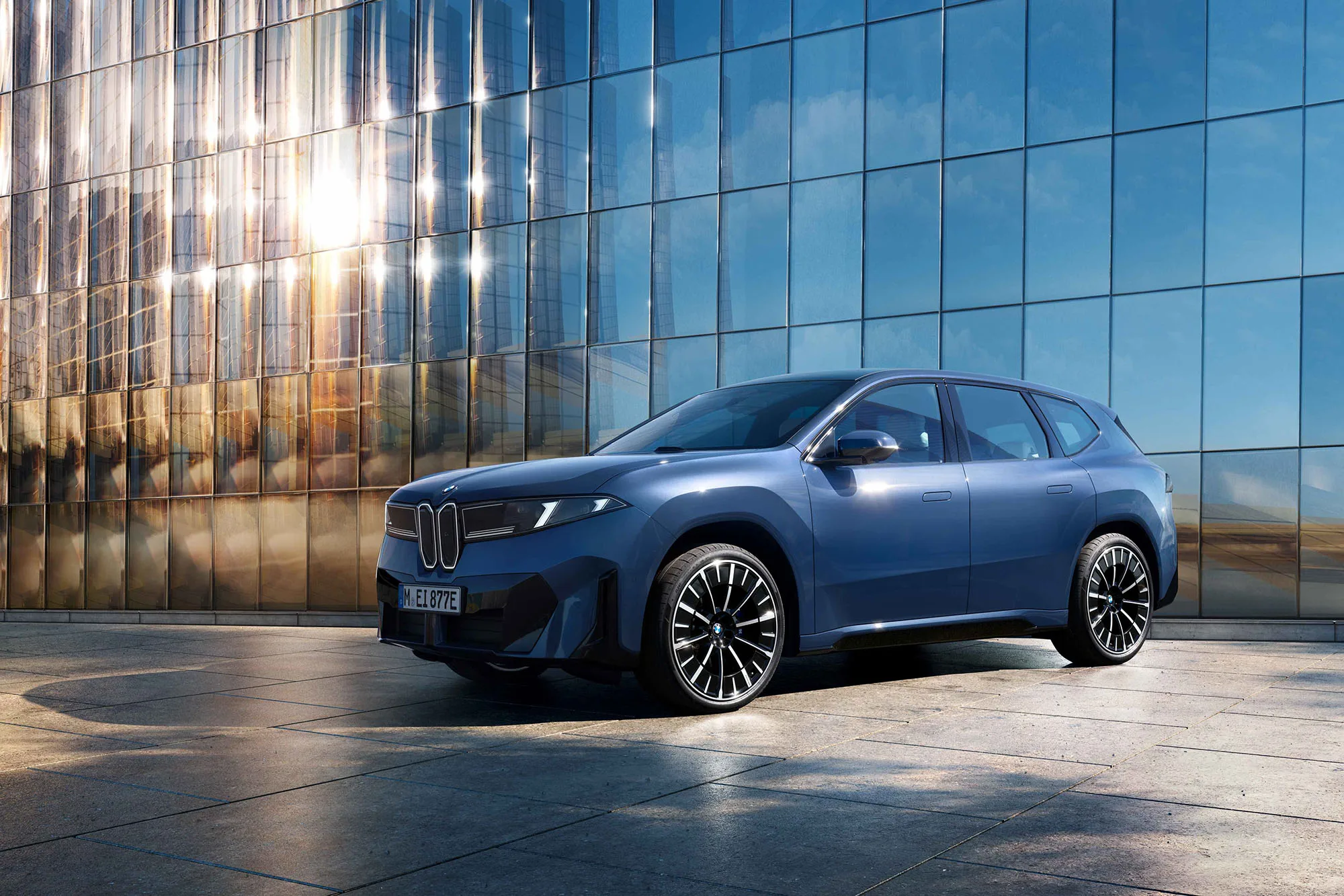 BMW ve MINI’nin gelecek vizyonu: Neue Klasse ve MINI JCW x Deus Ex Machina 1 Yeni BMW iX3
