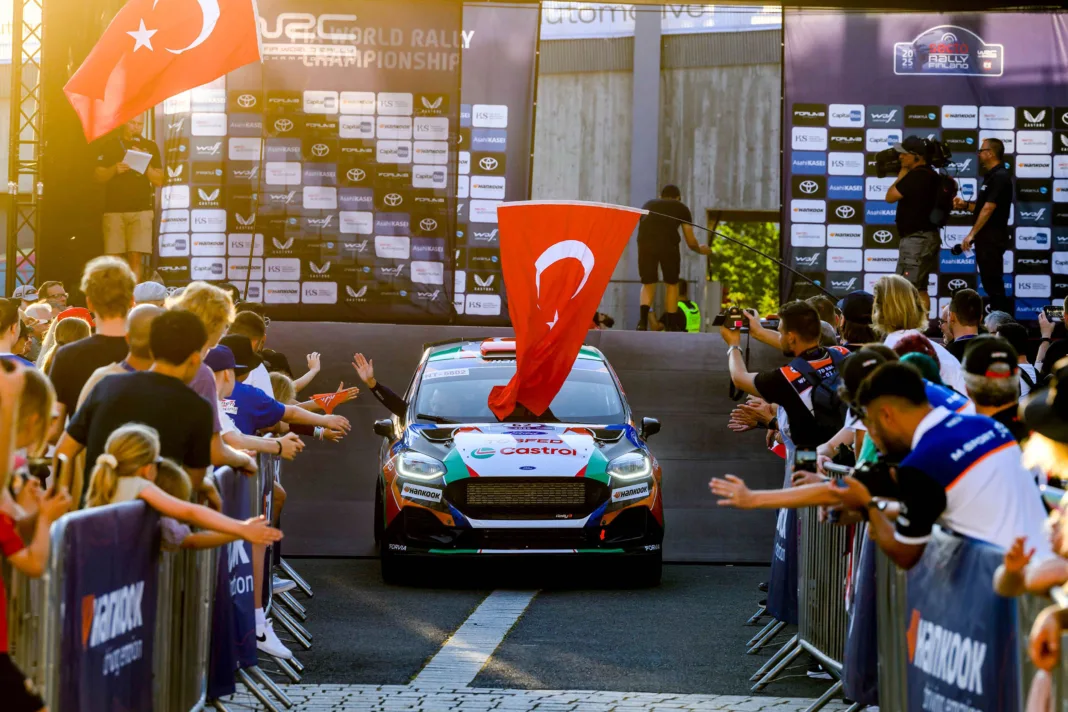 Castrol Ford Team Türkiye takım pilotu Ali Türkkan ve co-pilotu Oytun Albayrak