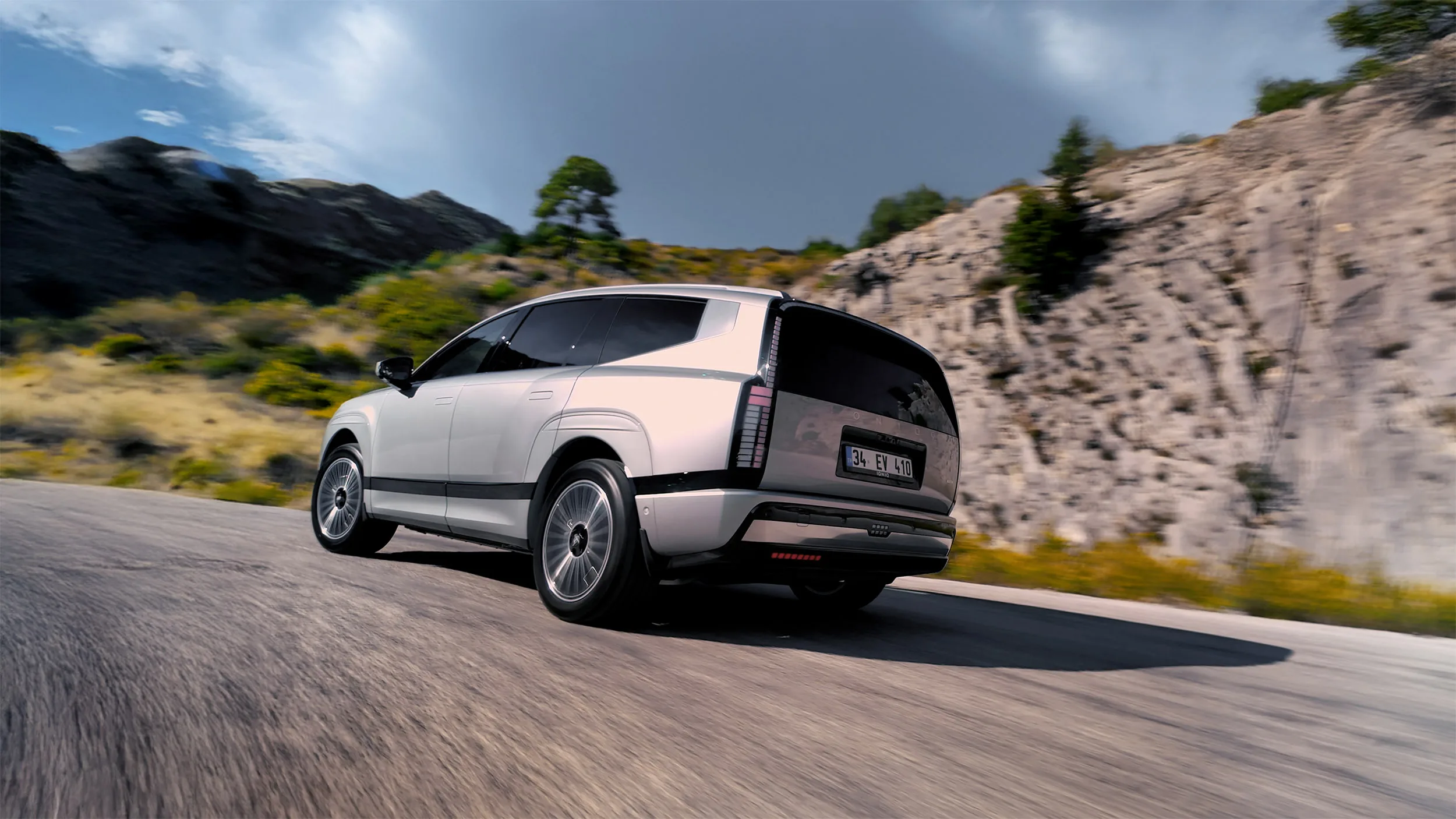 Elektrikli Hyundai’lerin amiral gemisi: Yeni Hyundai Ioniq 9 Türkiye’de 2 Ioniq 9