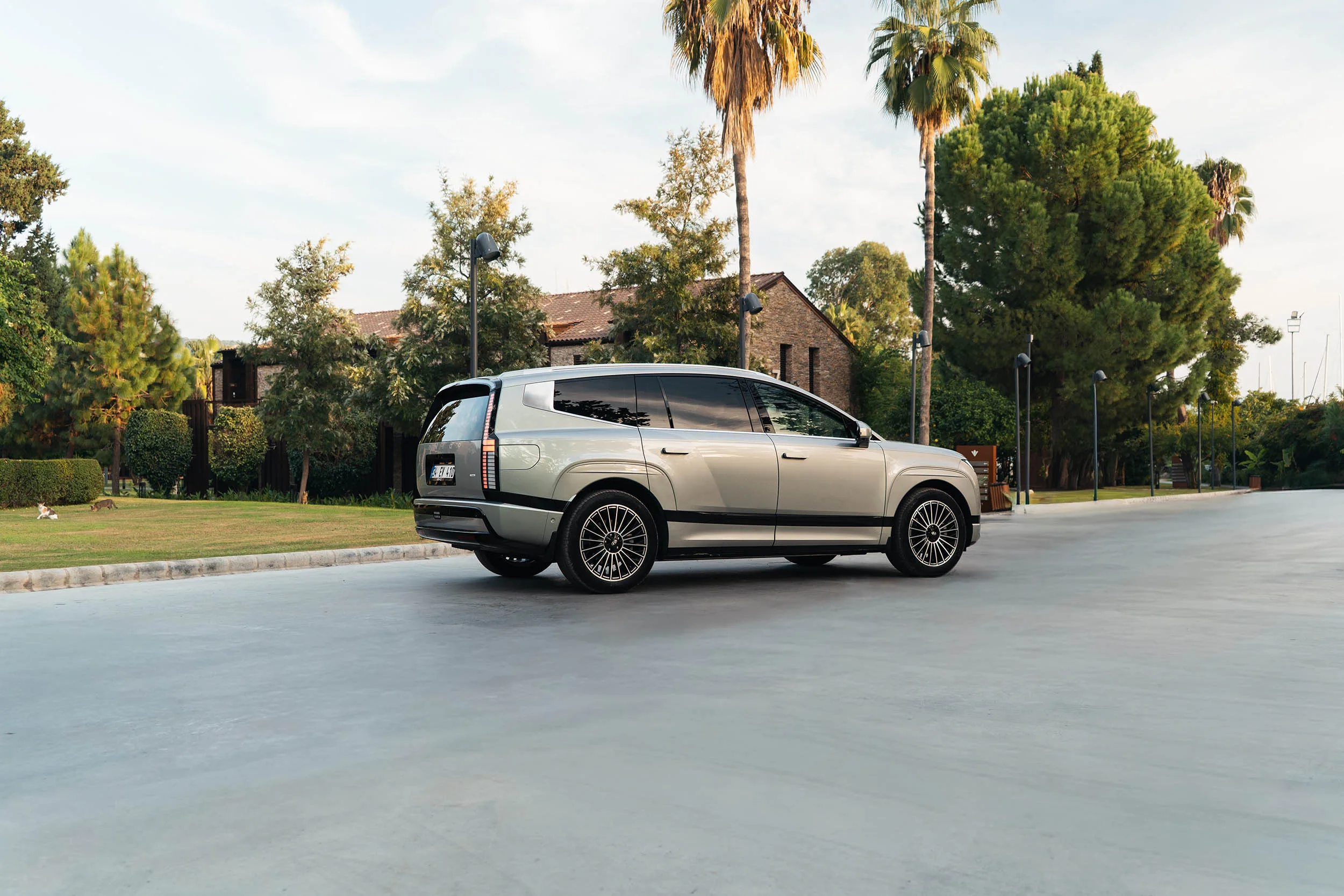 Elektrikli Hyundai’lerin amiral gemisi: Yeni Hyundai Ioniq 9 Türkiye’de 4 Ioniq 9