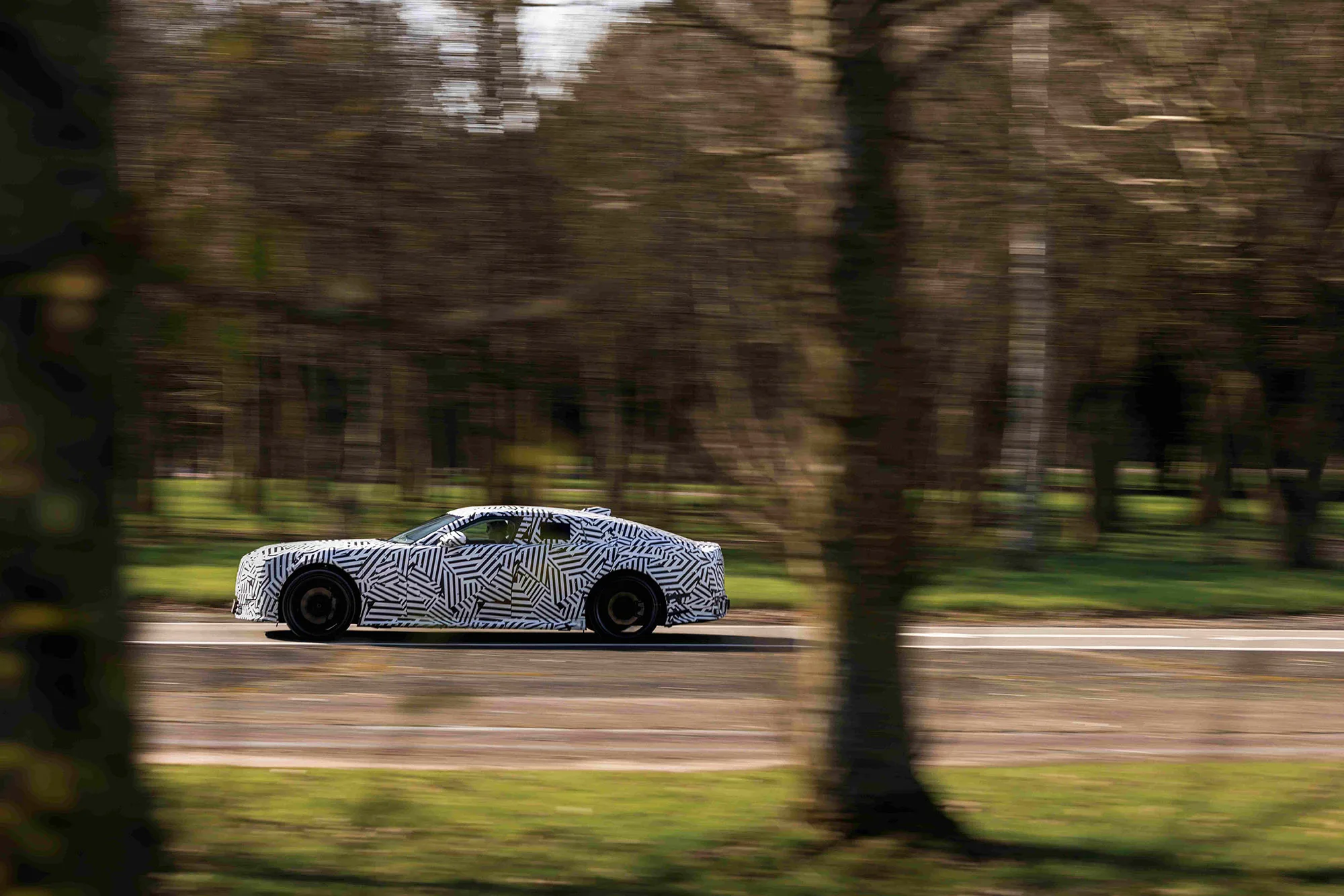 Jaguar Yeni Nesil Elektrikli GT