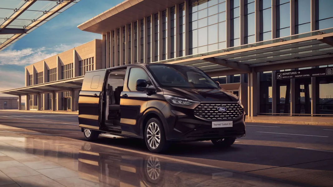 Yeni Ford Tourneo Custom