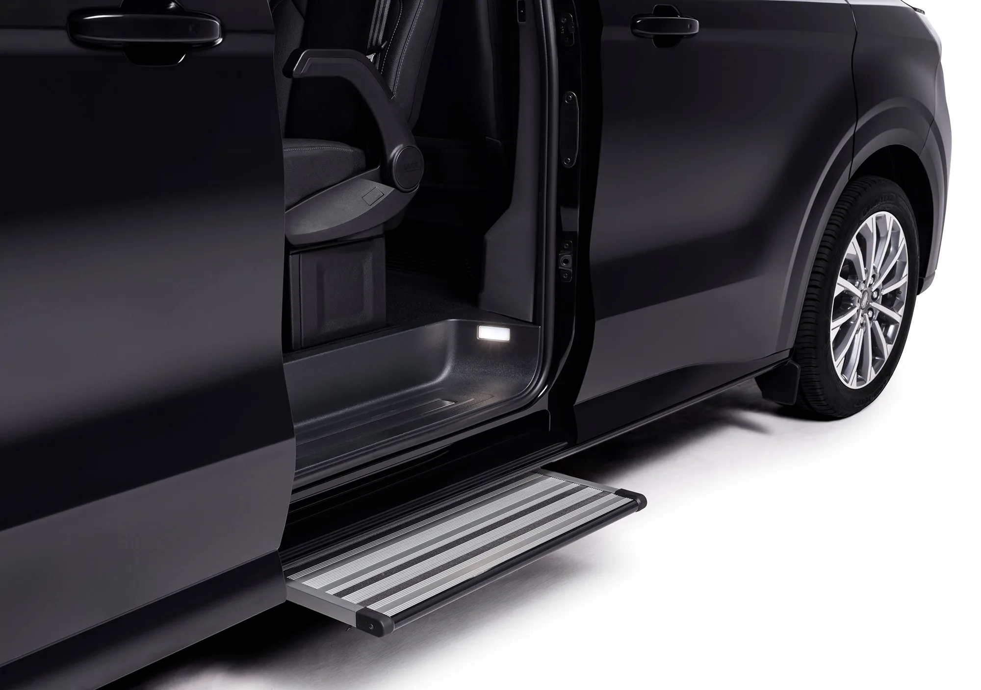 Yeni Ford Tourneo Custom