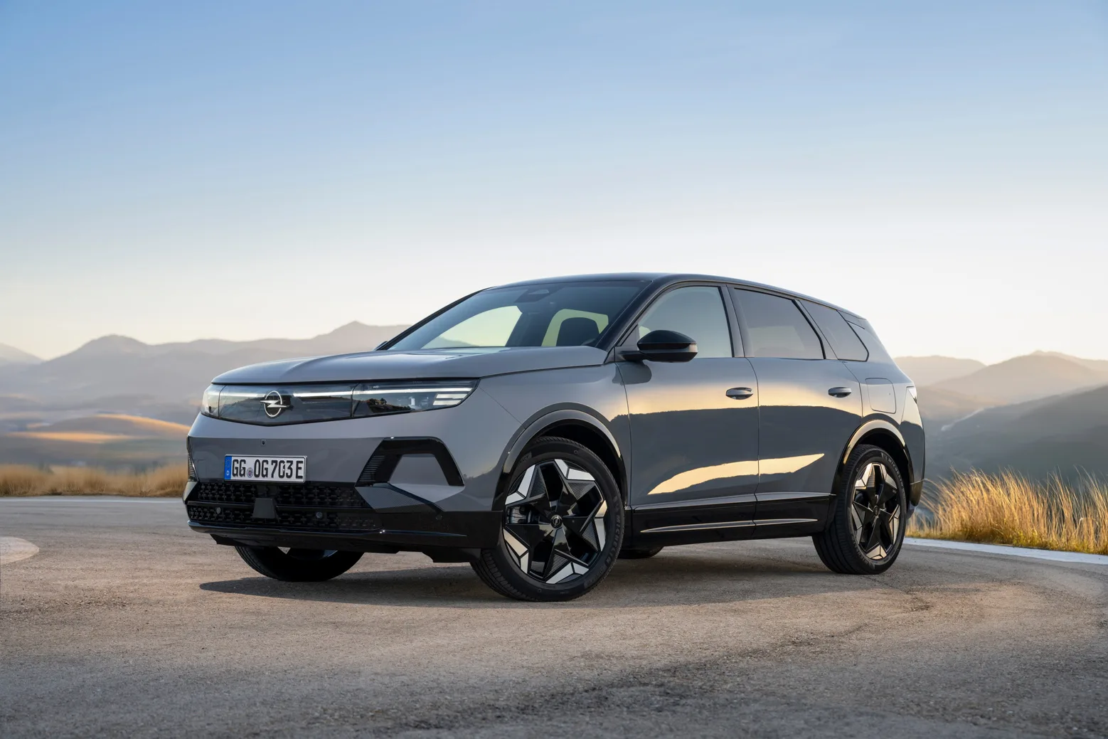 Yeni Opel Grandland Elektrik AWD