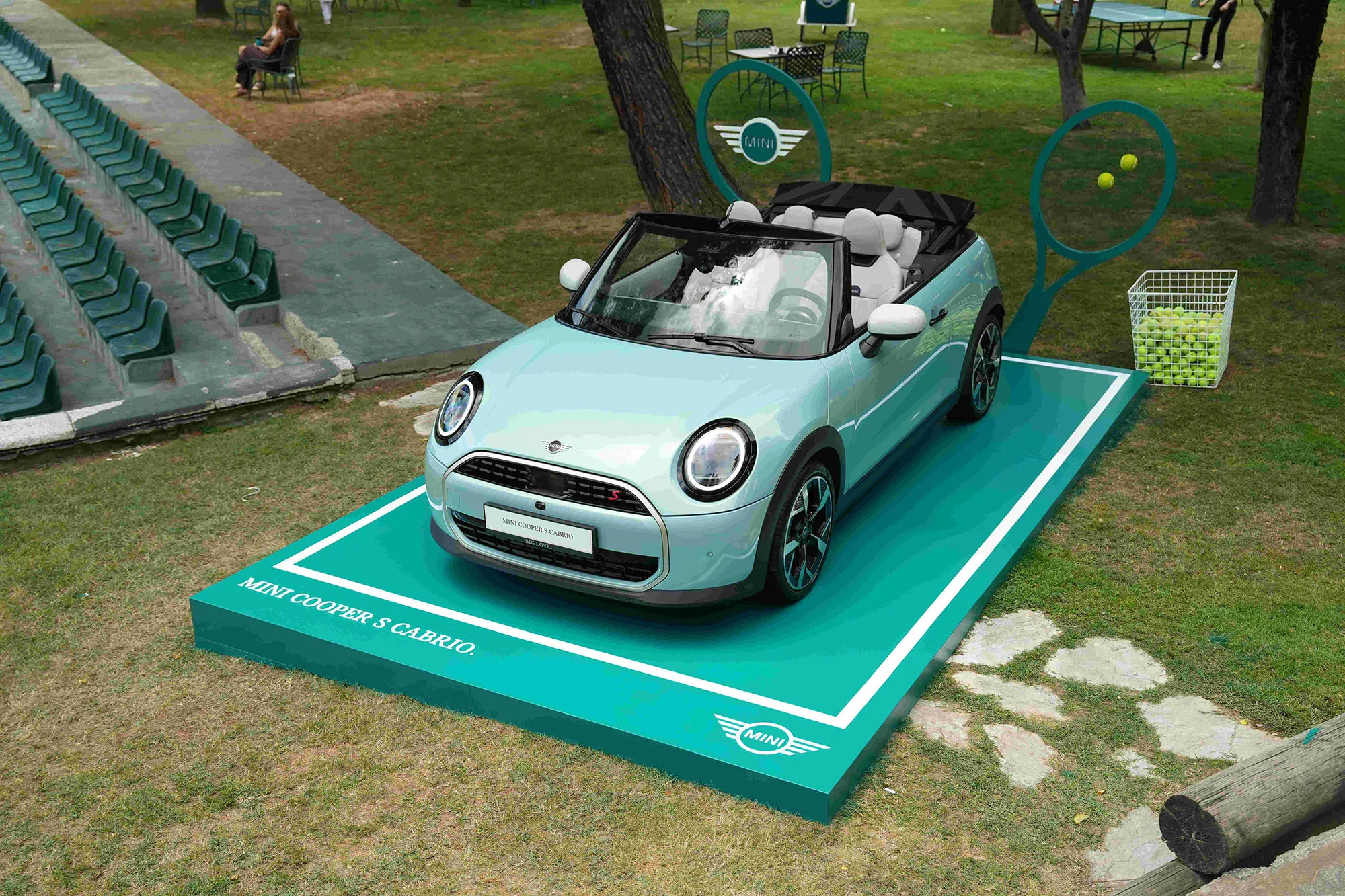 MINI ve Tenis: Sporun ve sürüş keyfinin buluşması 1 MINI Cooper S Cabrio