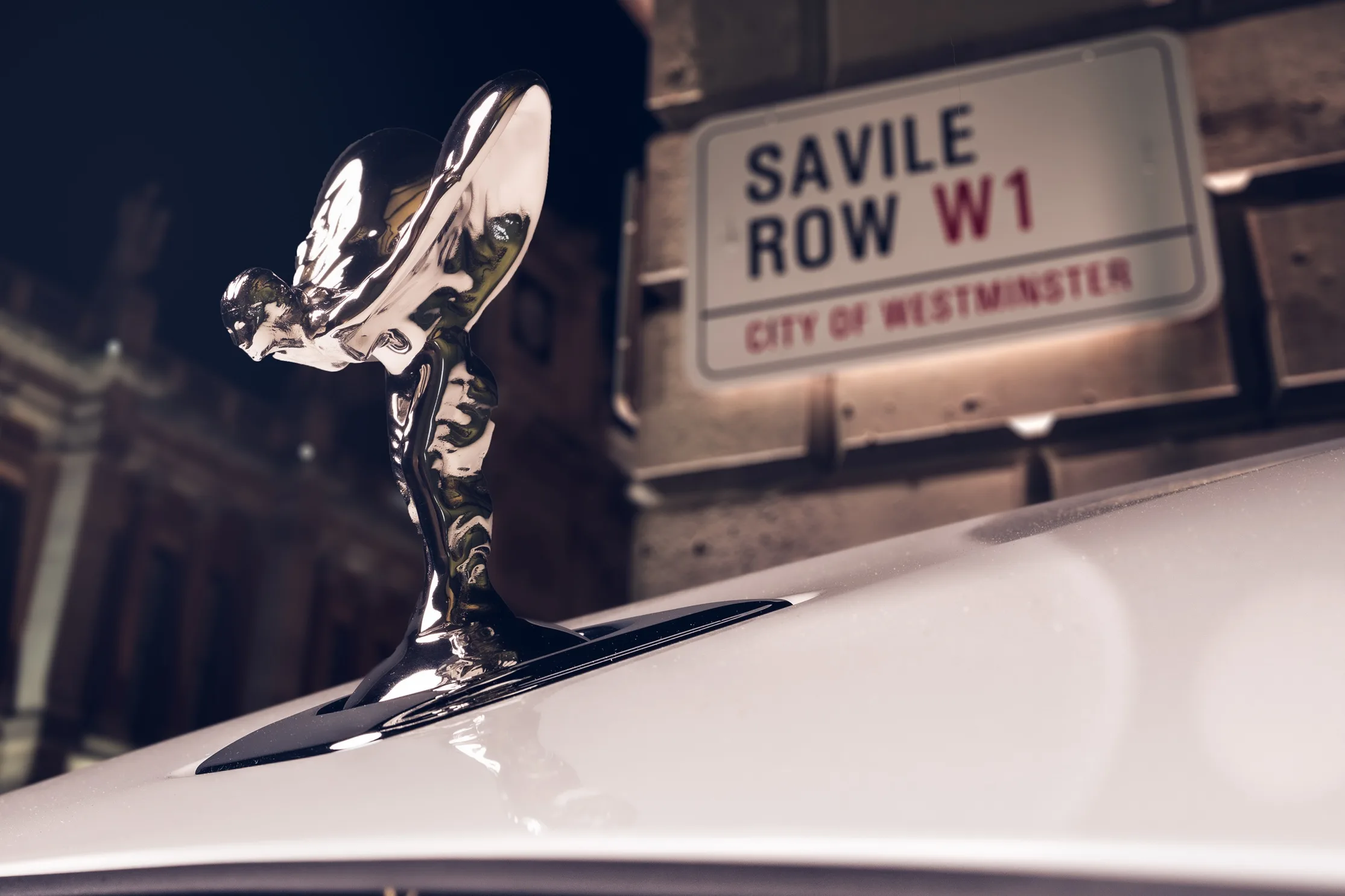 Rolls-Royce Ghost Savile Row: Ustalığın ve zarafetin sessiz uyumu 3 Rolls-Royce Ghost Savile Row