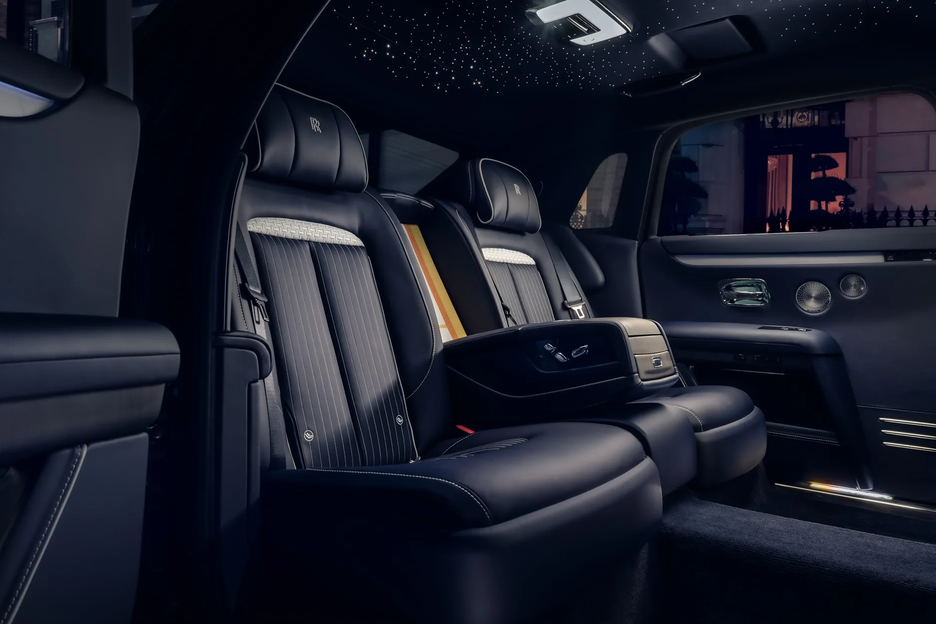 Rolls-Royce Ghost Savile Row: Ustalığın ve zarafetin sessiz uyumu 1 Rolls-Royce Ghost Savile Row